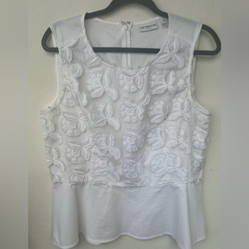 Liz Claiborne White Textured Sleeveless Blouse